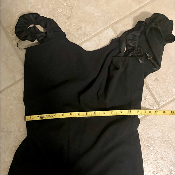 NWT: Never been worn, Jump suit, size medium - Picture 3 of 6